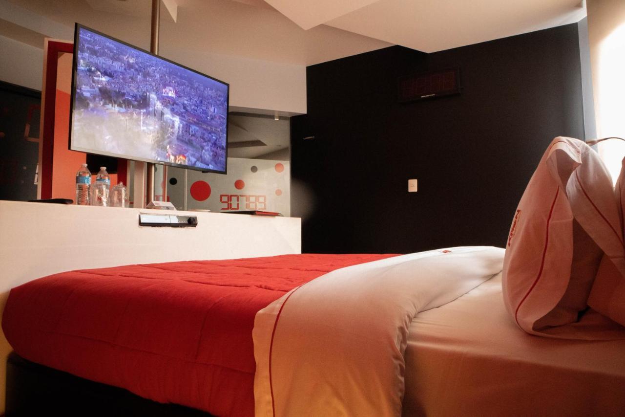 Love Hotel Kron Mexico City Ngoại thất bức ảnh