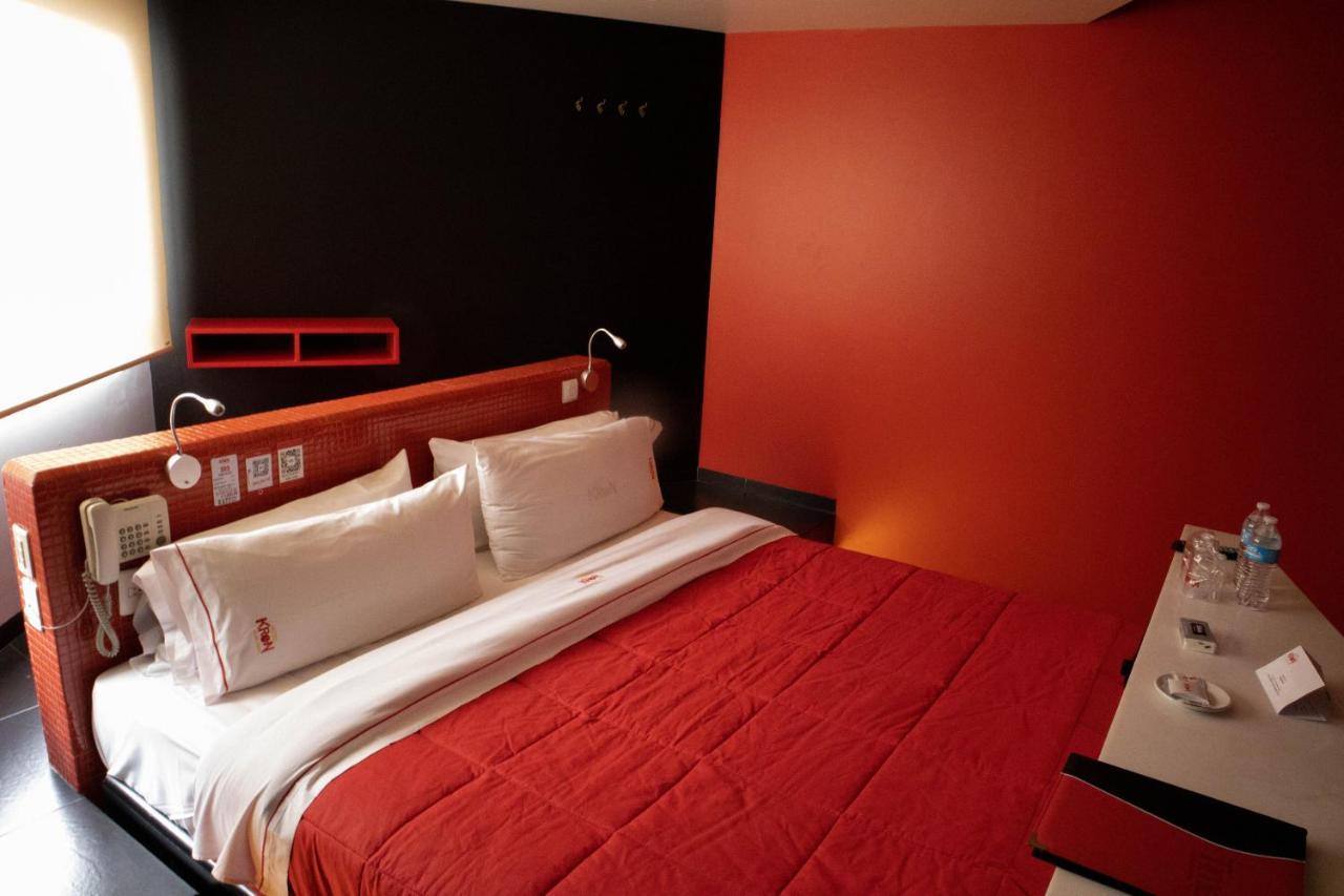 Love Hotel Kron Mexico City Ngoại thất bức ảnh