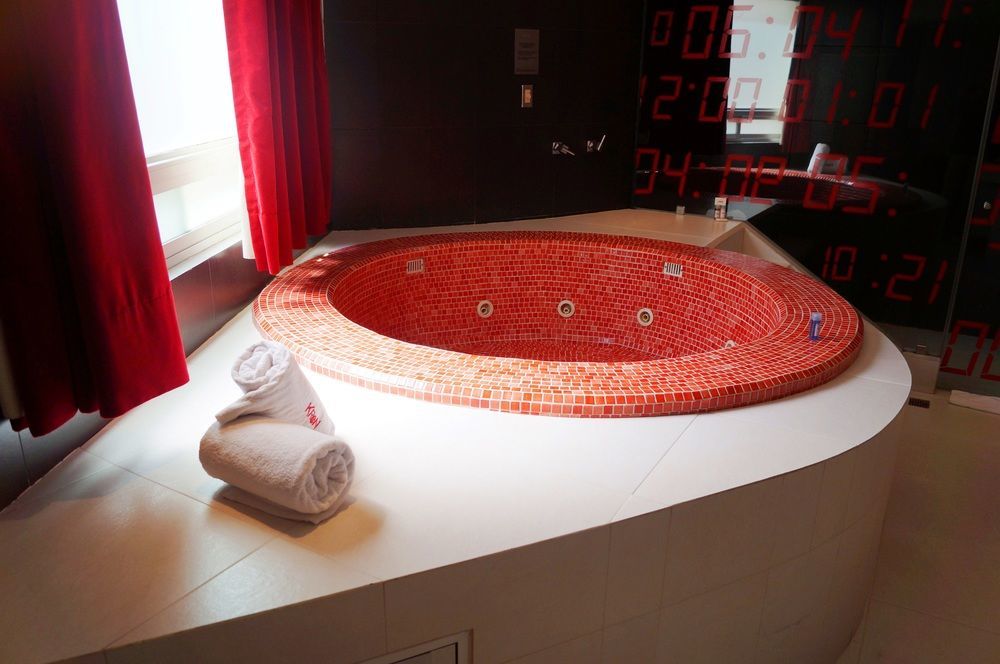 Love Hotel Kron Mexico City Ngoại thất bức ảnh