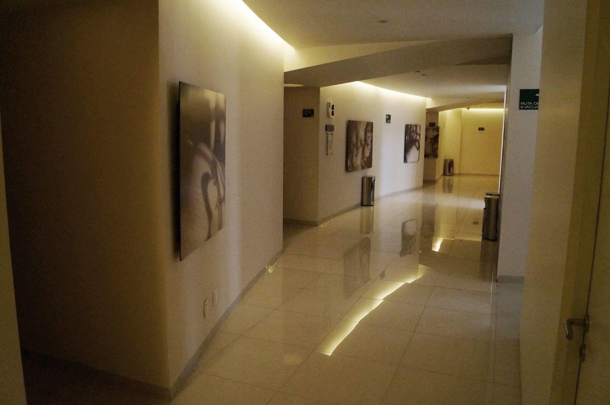Love Hotel Kron Mexico City Ngoại thất bức ảnh